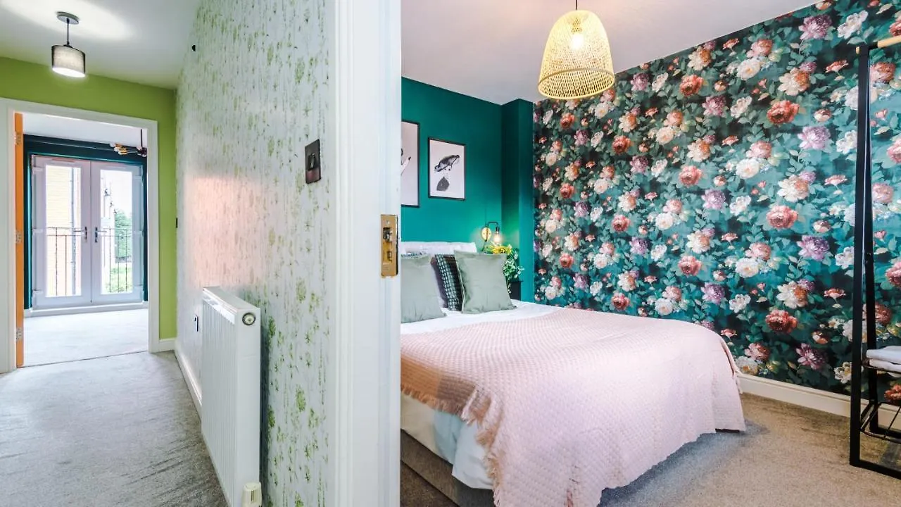 Wharf View Townhouse Chester Holiday home