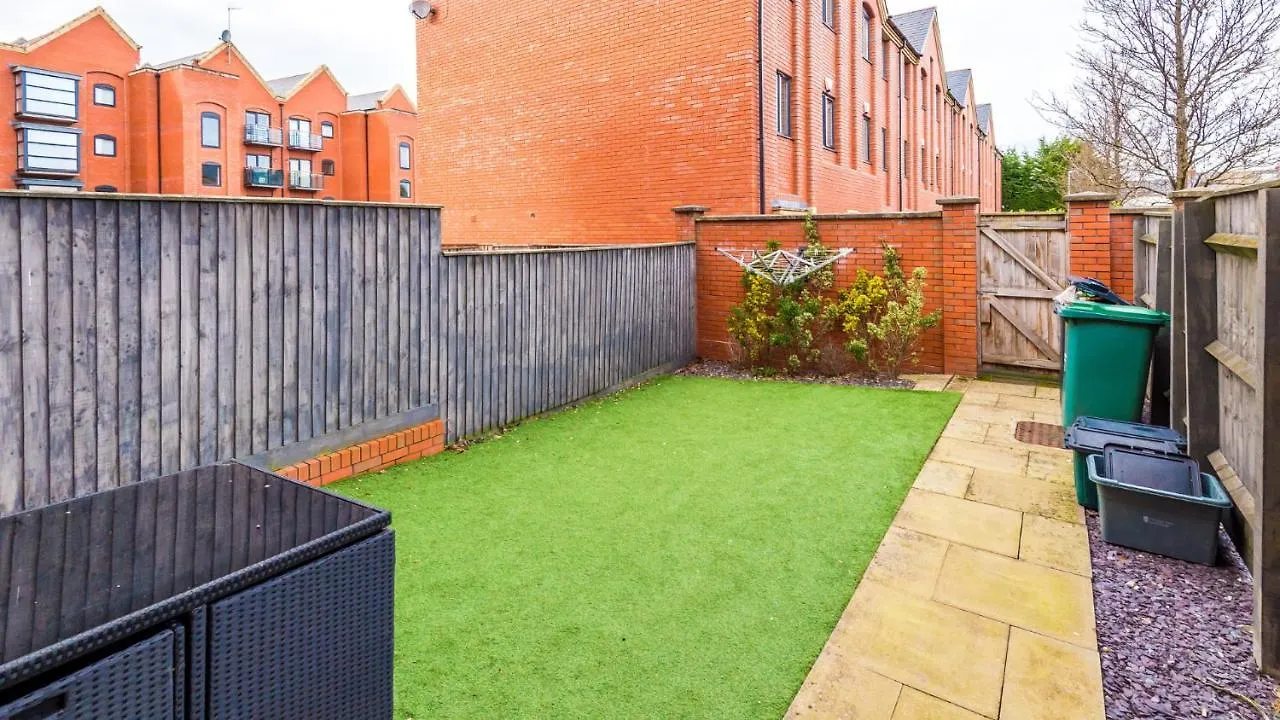 Wharf View Townhouse Chester 0*,  United Kingdom
